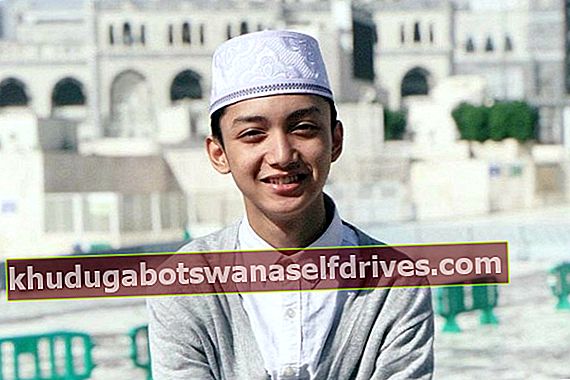 10 χαριτωμένα πορτρέτα του Gus Azmi, ενός νεαρού θρησκευτικού τραγουδιστή στην άνοδο