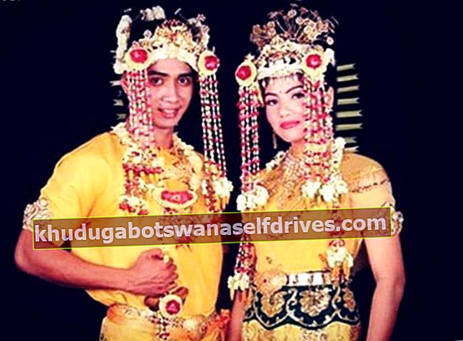 Bagajah Gamuling Baular Lulut - Tradisjonelle tradisjonelle klær